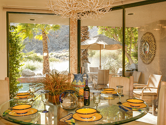 dining area overlooks pool